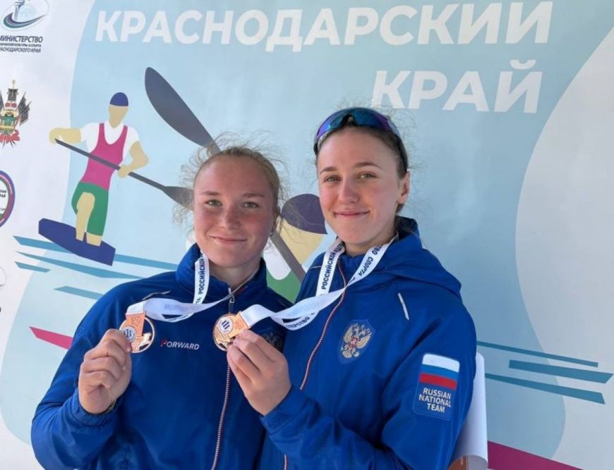 Экипаж каноэ-двойки София Штиль (справа) - Елизавета Выпряжкина завоевал бронзу Кубка России на дистанции 500 метров
